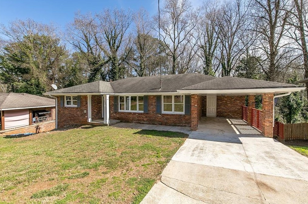 2294 Green Forrest Dr, Decatur, GA 30032-7175