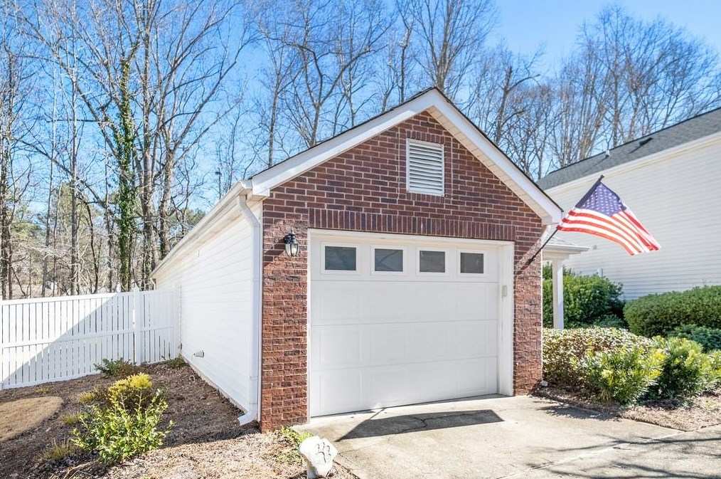 605 Crossbridge Aly, Alpharetta, GA 30022-7536