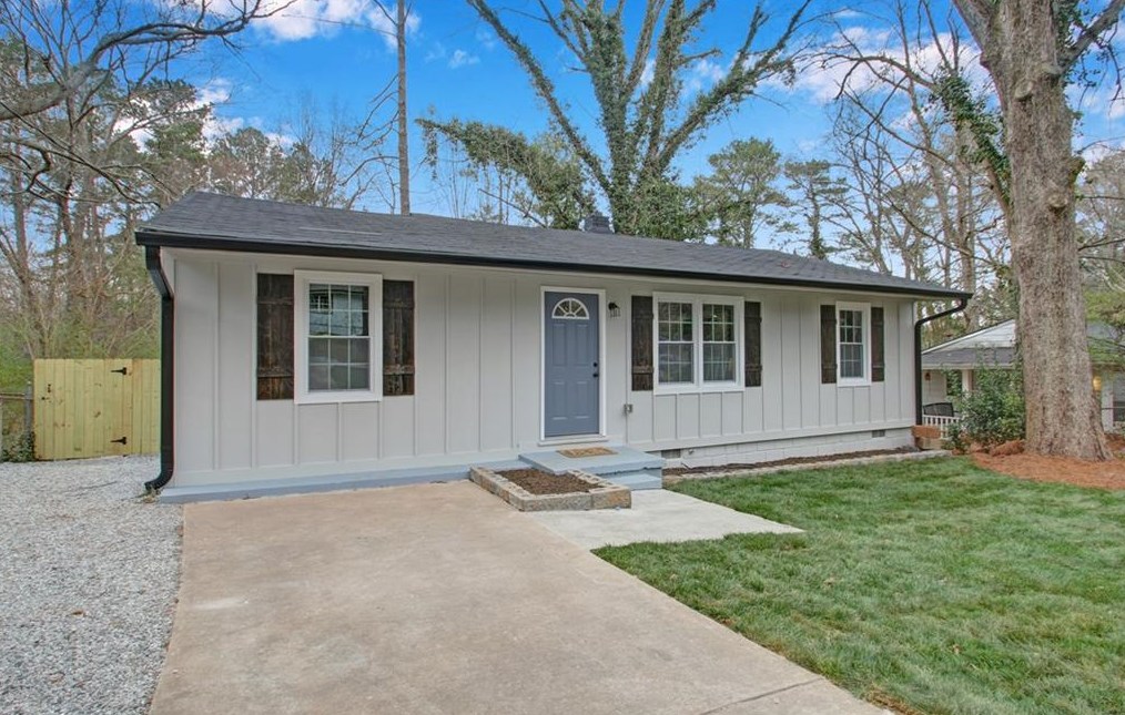 3340 Phillips Cir, Decatur GA  30032-4700 exterior