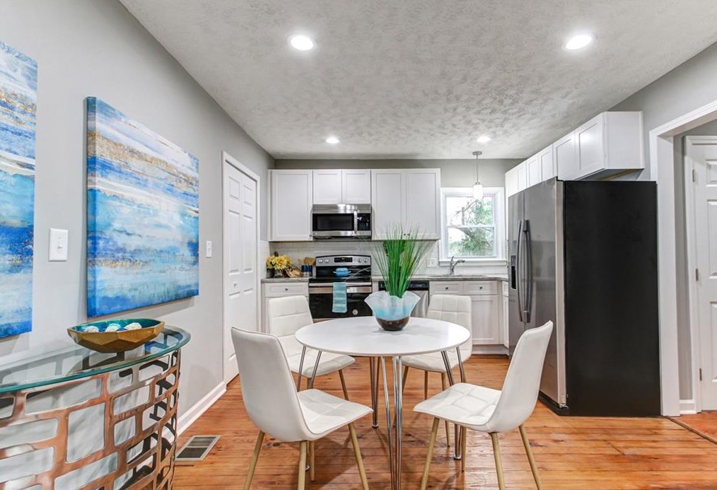 3340 Phillips Cir, Decatur GA  30032-4700 exterior