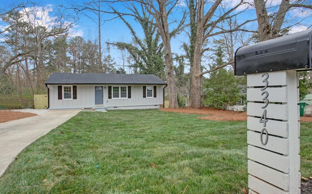 3340 Phillips Cir, Decatur GA  30032-4700 exterior