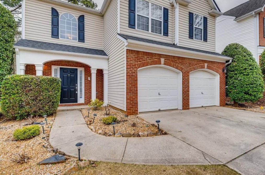 2880 Georgian Manor Dr, Alpharetta, GA 30022-7691