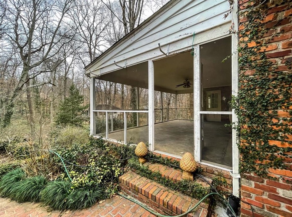 3640 Paces Valley Rd, Atlanta GA  30327-3206 exterior