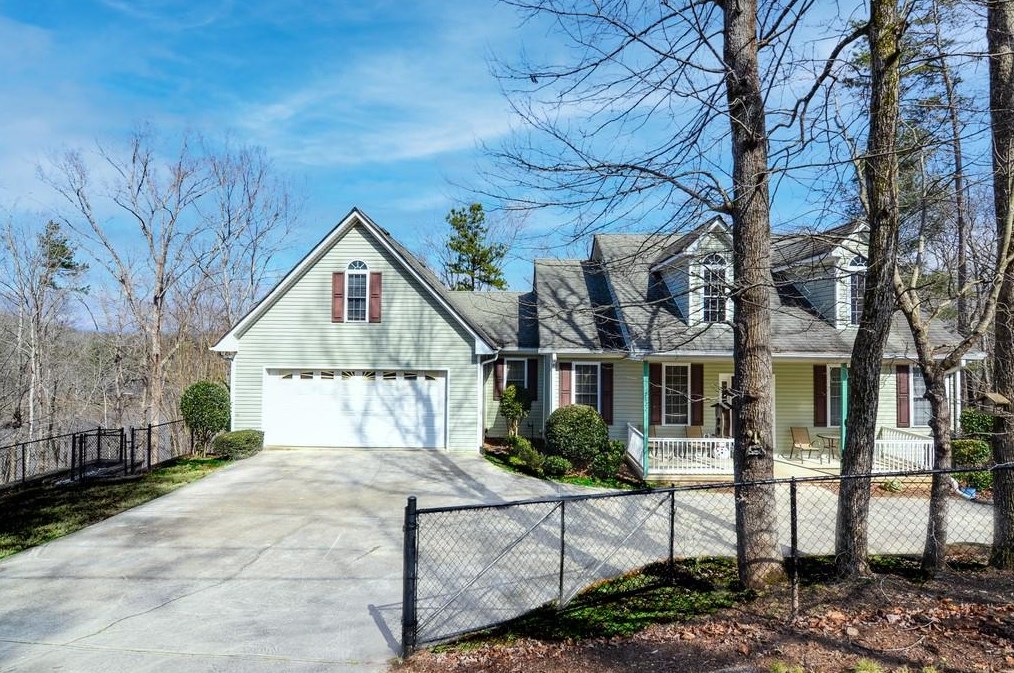 7822 Beachwood Dr, Murrayville, GA 30564-1616