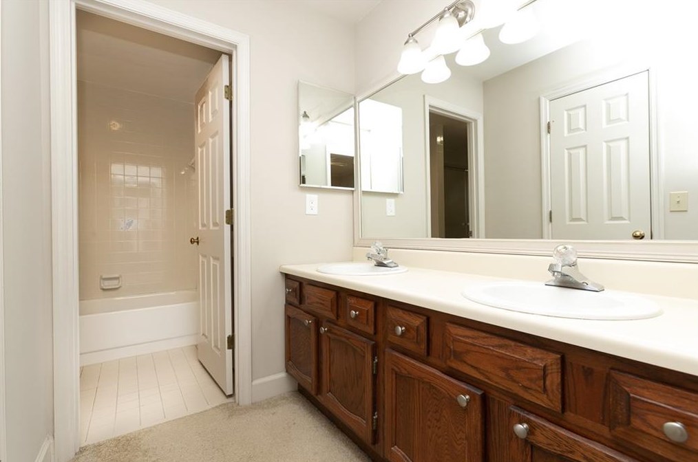 3830 Savannah Sq, Atlanta GA 30340-4338 exterior