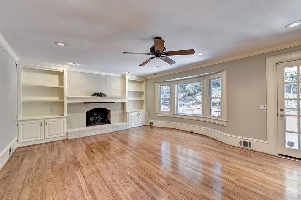 1760 Redbourne Dr, Atlanta GA  30350-5643 exterior