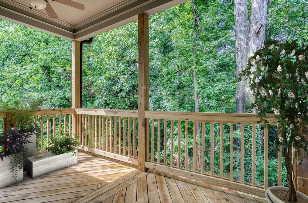 3146 Sprucewood Dr, Decatur GA  30033-2506 exterior