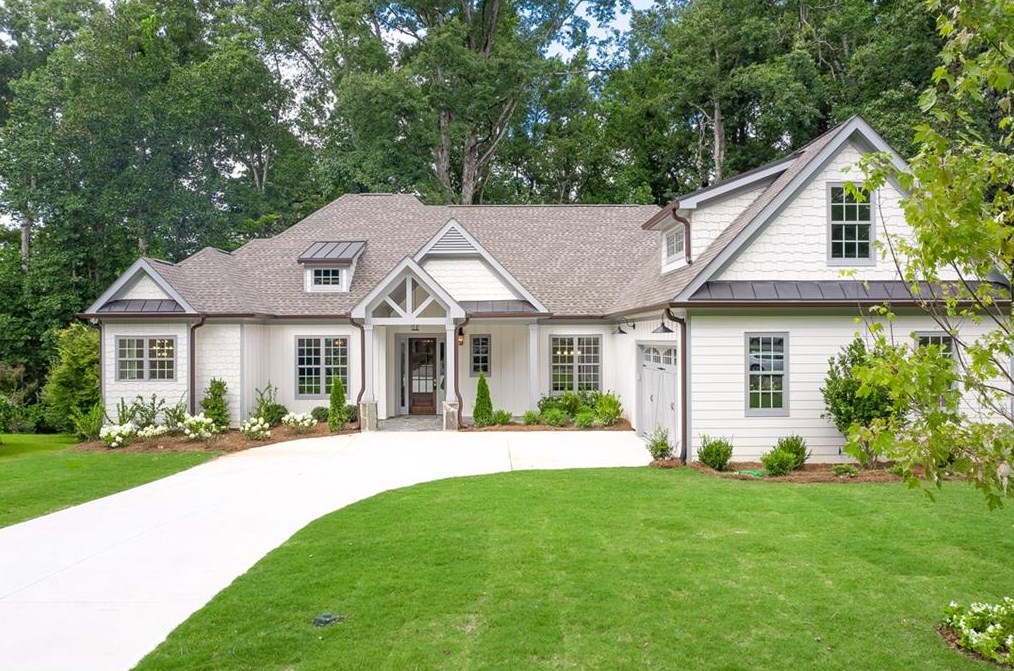 3146 Sprucewood Dr, Decatur, GA 30033-2506