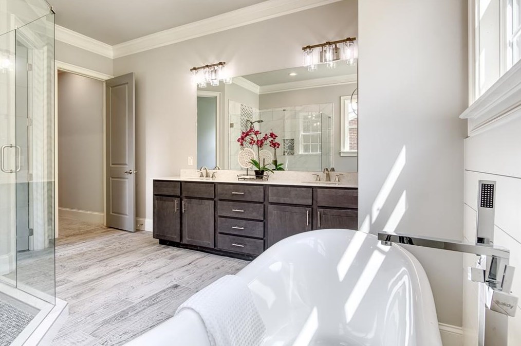 3146 Sprucewood Dr, Decatur GA  30033-2506 exterior