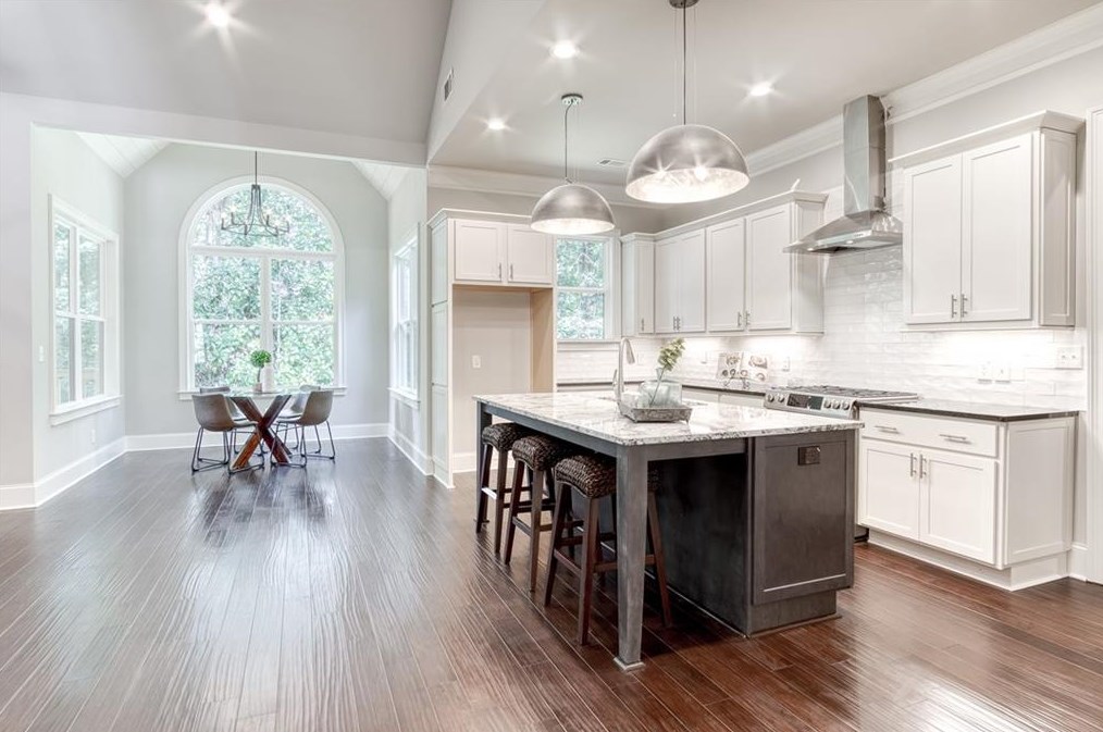 3146 Sprucewood Dr, Decatur GA  30033-2506 exterior