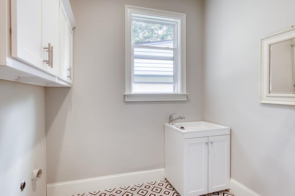 3146 Sprucewood Dr, Decatur GA  30033-2506 exterior