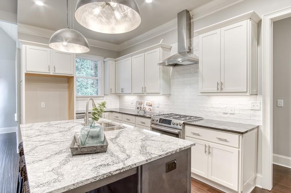 3146 Sprucewood Dr, Decatur GA  30033-2506 exterior