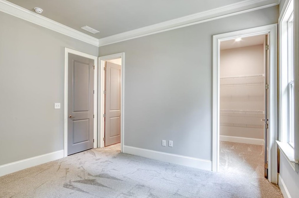 3146 Sprucewood Dr, Decatur GA  30033-2506 exterior