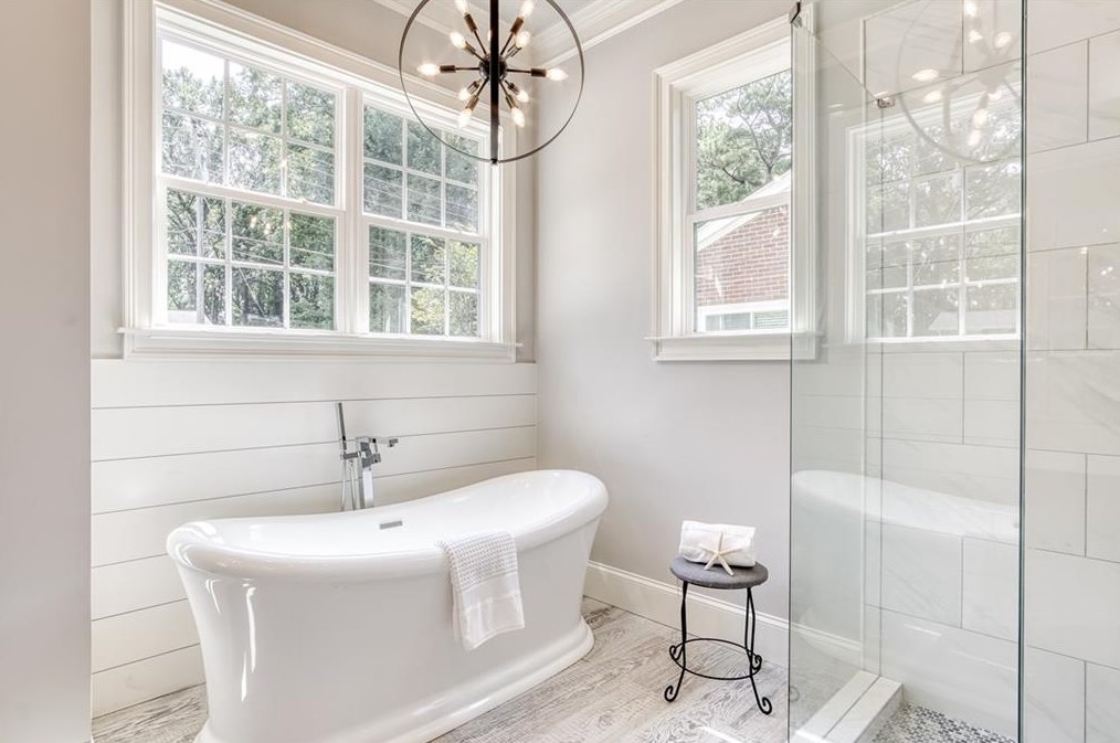 3146 Sprucewood Dr, Decatur GA  30033-2506 exterior