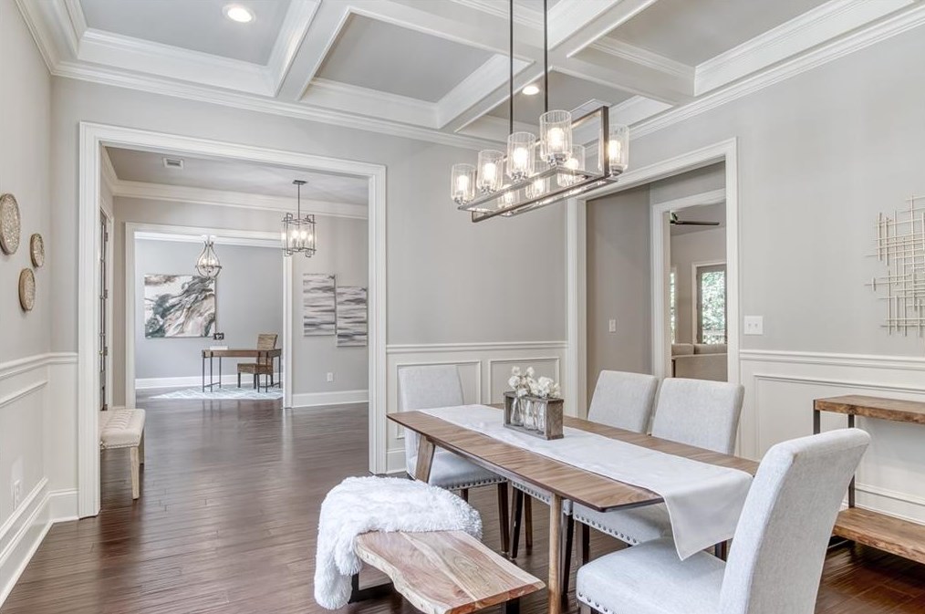 3146 Sprucewood Dr, Decatur GA  30033-2506 exterior