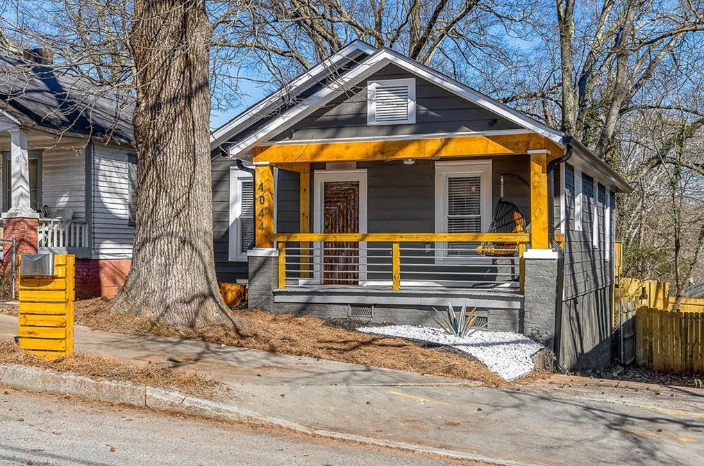 1044 Sims St, Atlanta, GA 30310-3118
