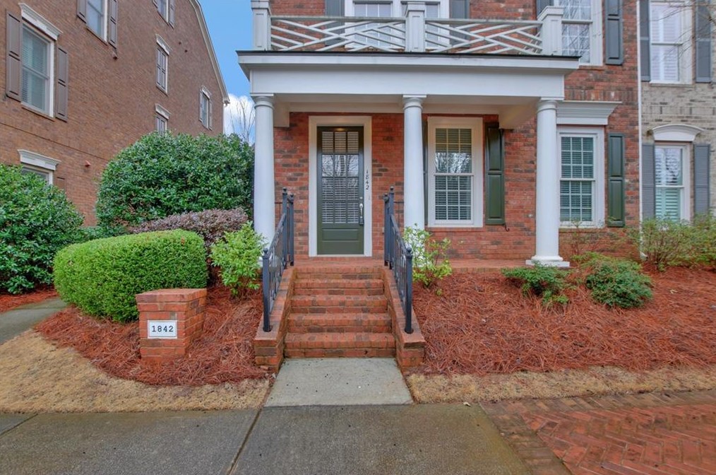 1842 Adagio Dr, Alpharetta, GA 30009-4816