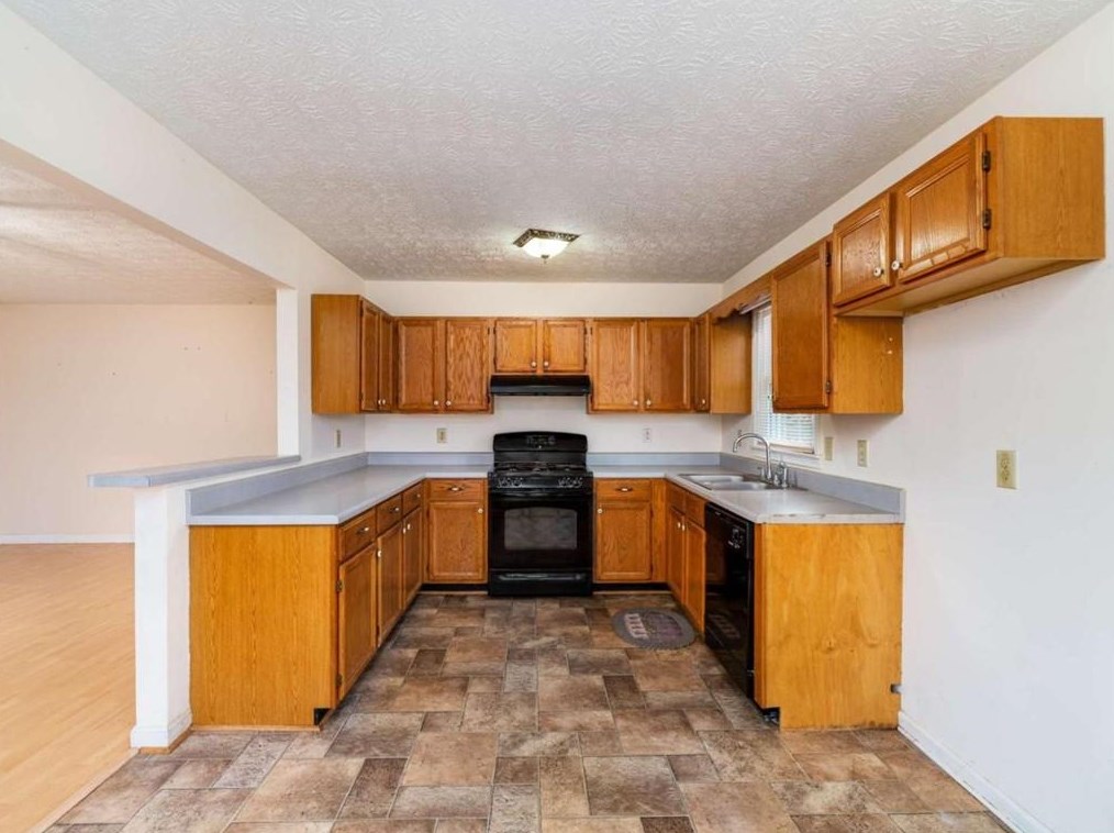 120 Sweetwater Cir, Powder Springs, GA 30127-6692