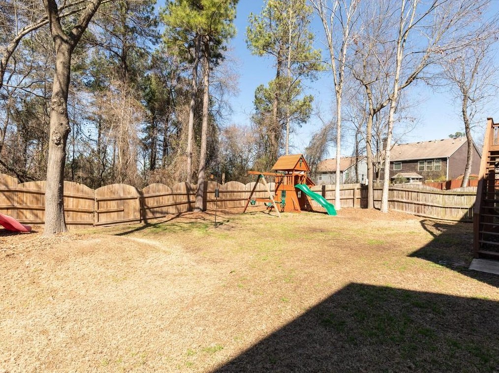 2070 Hatteras Way, Atlanta GA  30318-1083 exterior