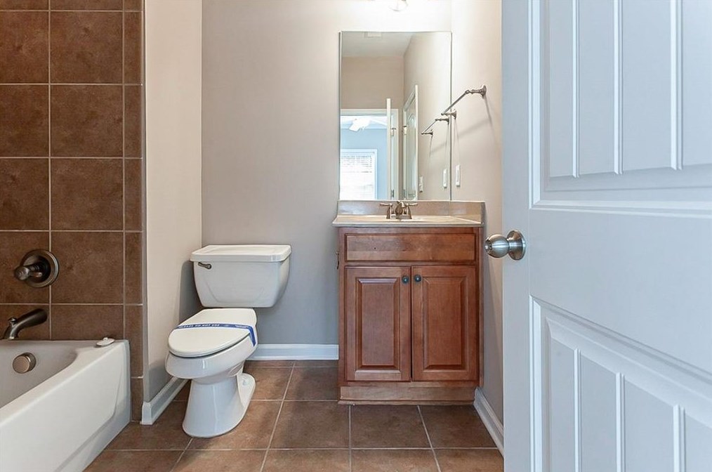 925 Telfair Close, Atlanta GA 30350-4901 exterior