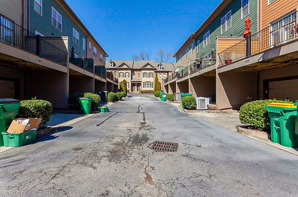 925 Telfair Close, Atlanta GA 30350-4901 exterior