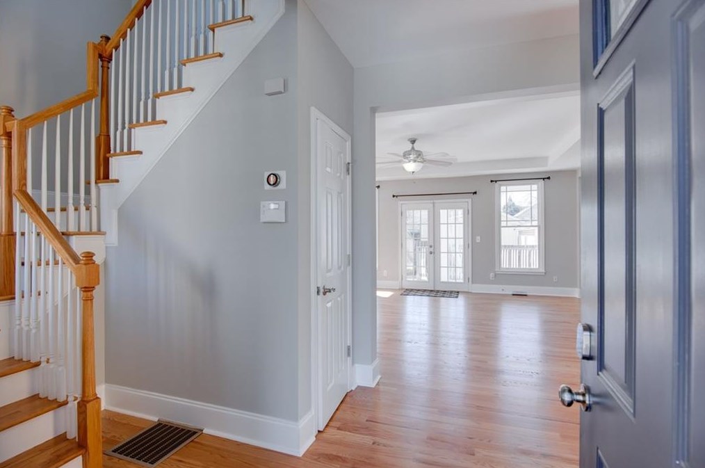 1560 Vassar Ave, Atlanta, GA 30337-1528