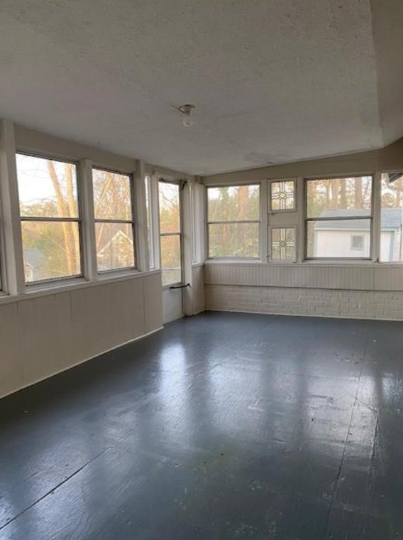 407 Memorial Dr, Dallas GA 30132-4116 exterior