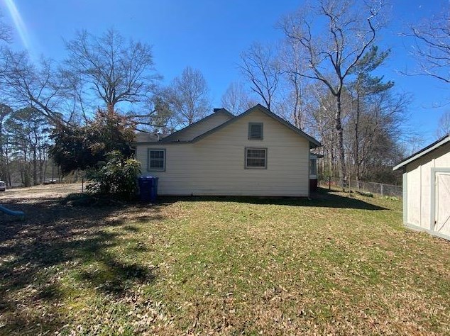 407 Memorial Dr, Dallas GA 30132-4116 exterior