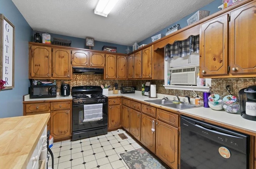 16 Frst Ct, Dallas GA 30132-3074 exterior