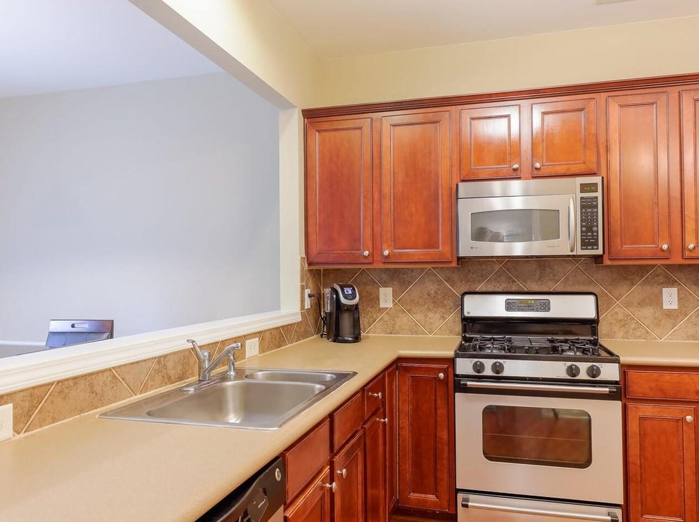 13428 Marrywood Ct, Alpharetta GA 30004-5134 exterior