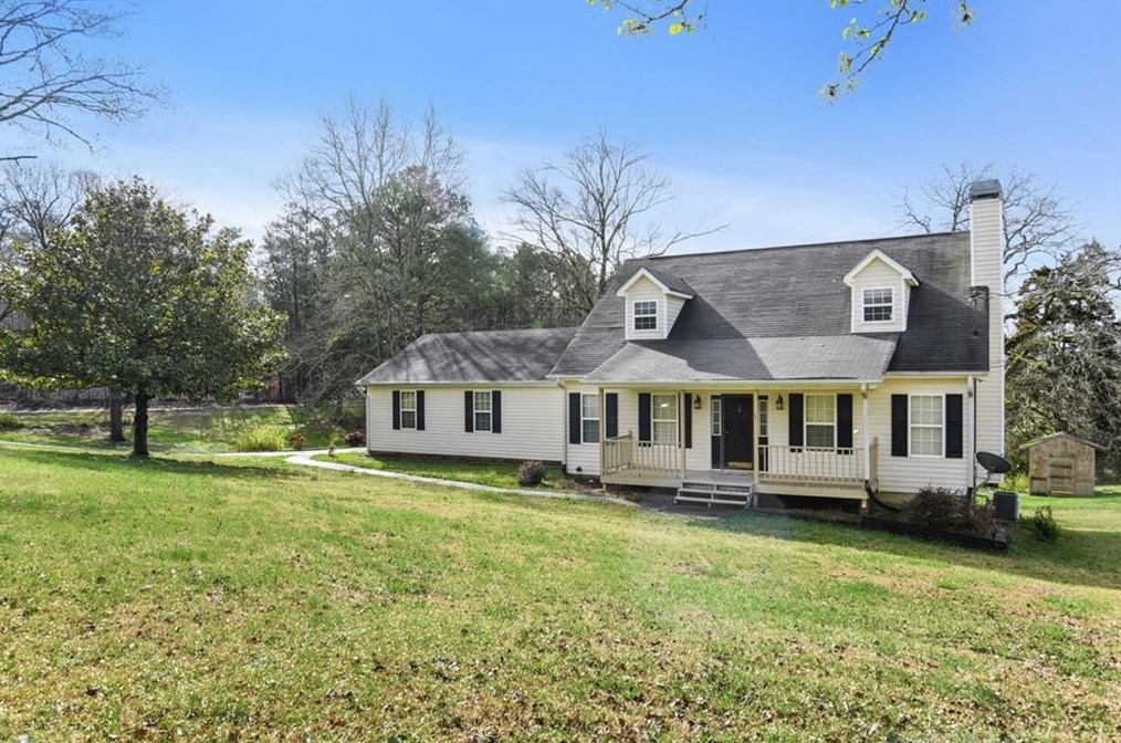 7931 Giles Rd, Douglasville, GA 30135-5513