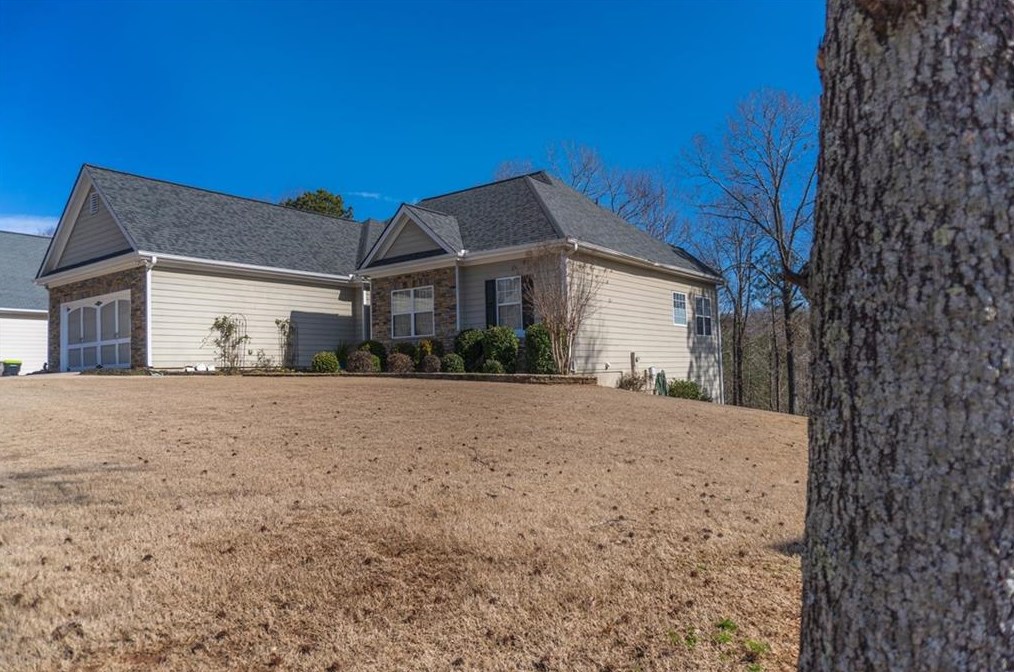 8305 Mossybrook Ln, Douglasville, GA 30135-8502