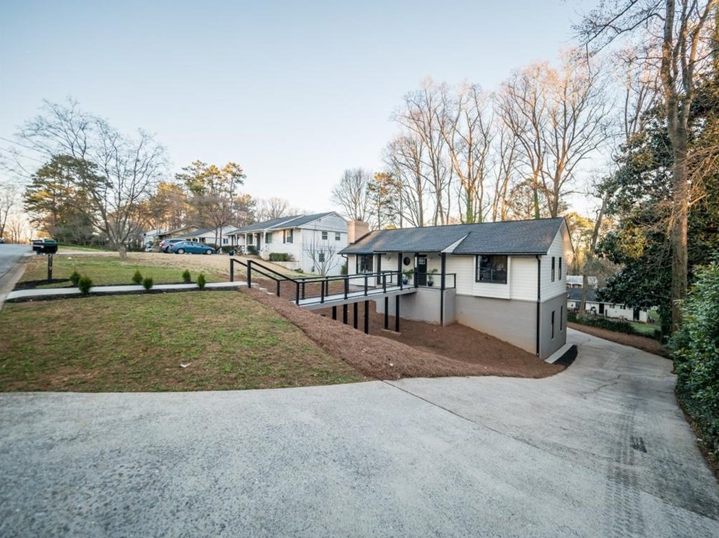 2519 Carolyn Dr, Smyrna, GA 30080-2551