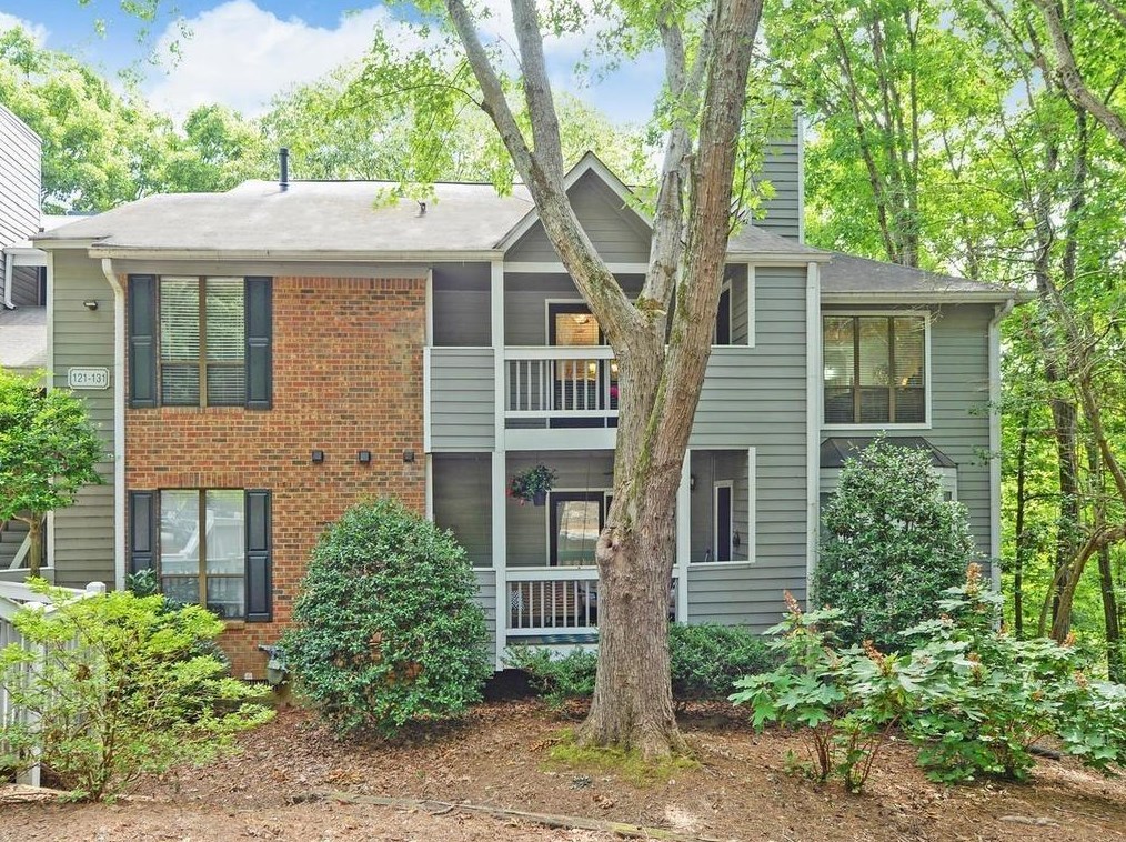 130 Warm Springs Cir, Roswell, GA 30075