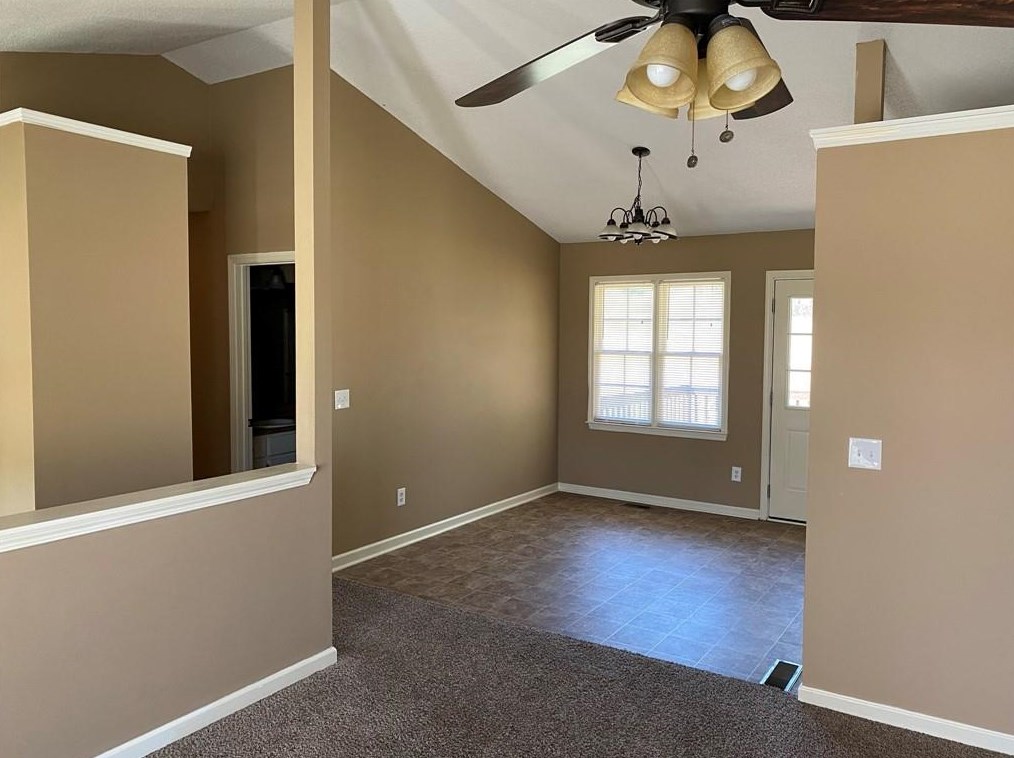 15 Westminster Dr, Euharlee GA  30120-6083 exterior