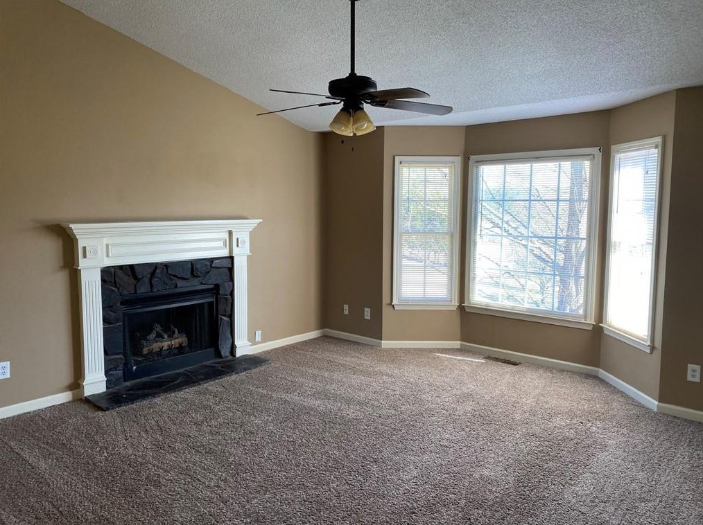 15 Westminster Dr, Euharlee GA  30120-6083 exterior