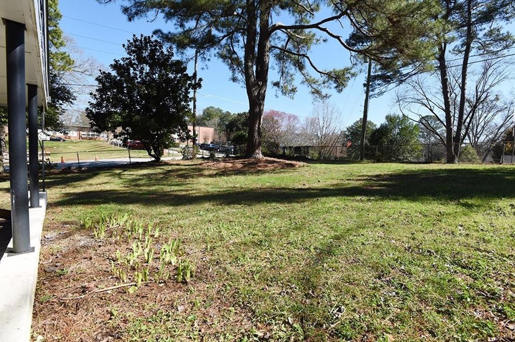 810 Gaylemont Cir, Decatur GA  30033-4852 exterior