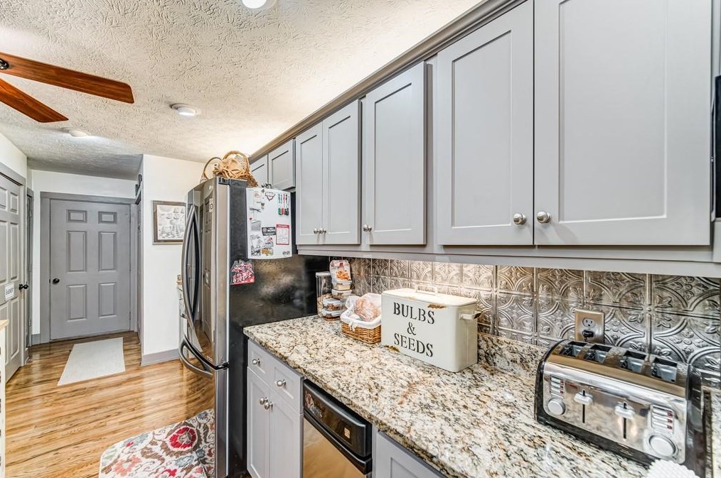 35 Eagle Pt Way, Dallas GA 30132-8490 exterior