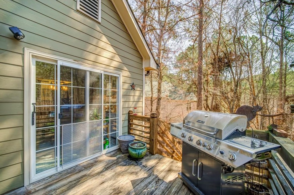 35 Eagle Pt Way, Dallas GA 30132-8490 exterior