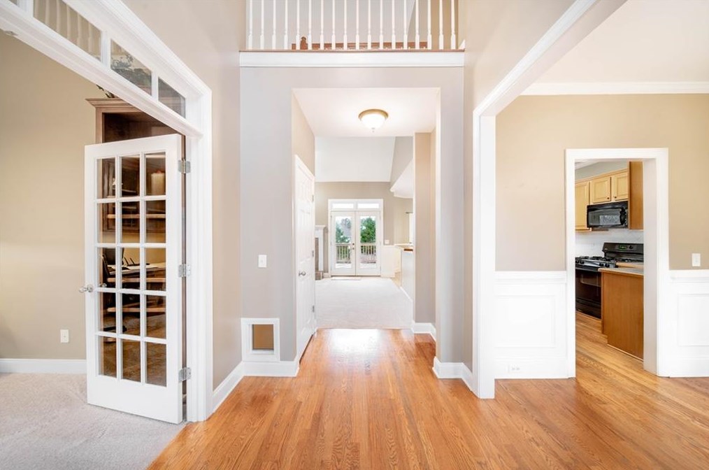 8450 Woodland View Dr, Gainesville, GA 30506-4849