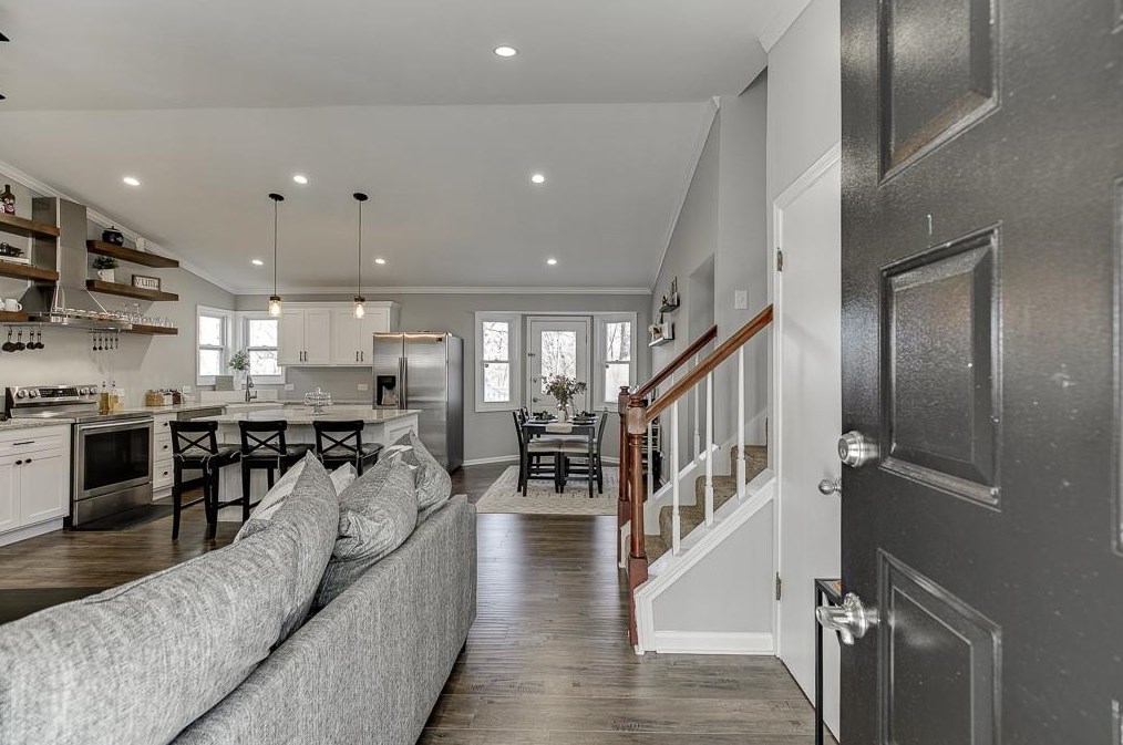 334 Russell Ridge Dr, Lawrenceville GA  30043-4327 exterior