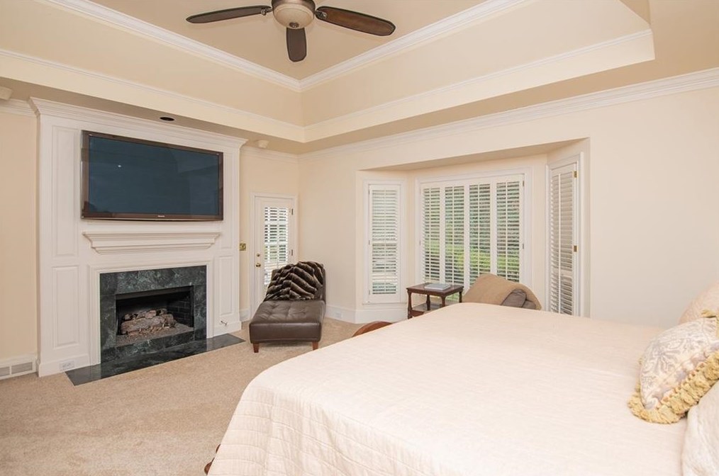60 Old Vermont Pl, Atlanta GA  30328-4761 exterior