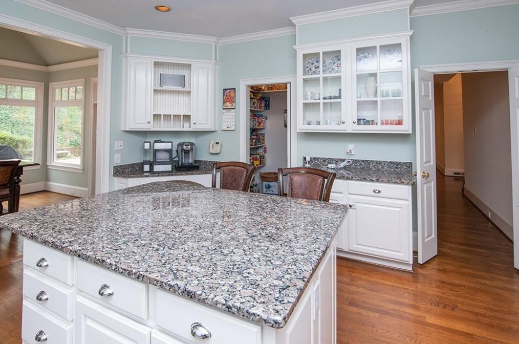 60 Old Vermont Pl, Atlanta GA  30328-4761 exterior