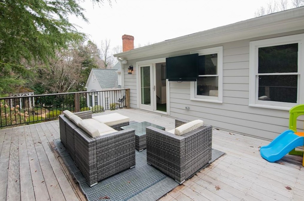 60 Old Vermont Pl, Atlanta GA  30328-4761 exterior