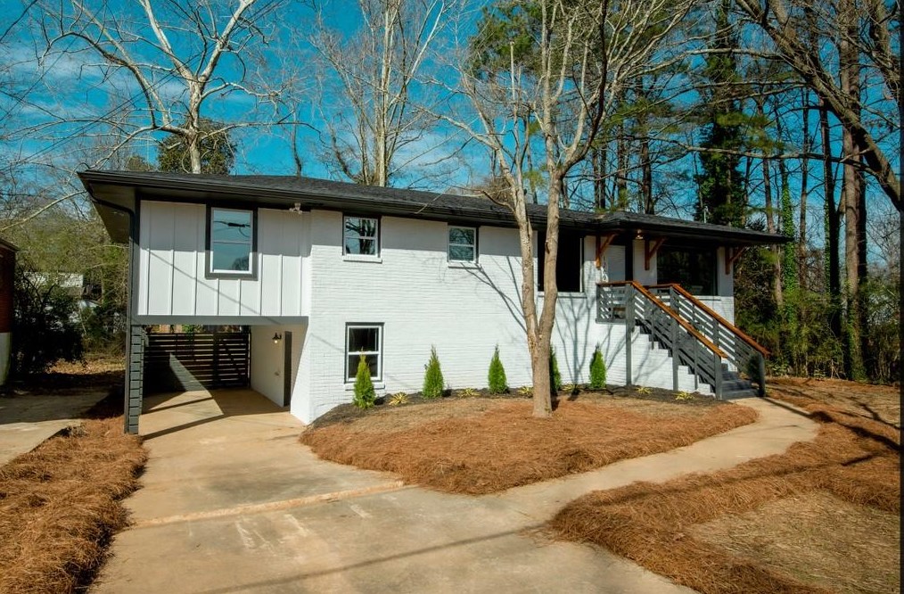 1269 Thurgood St, Atlanta GA 30314-2552 exterior