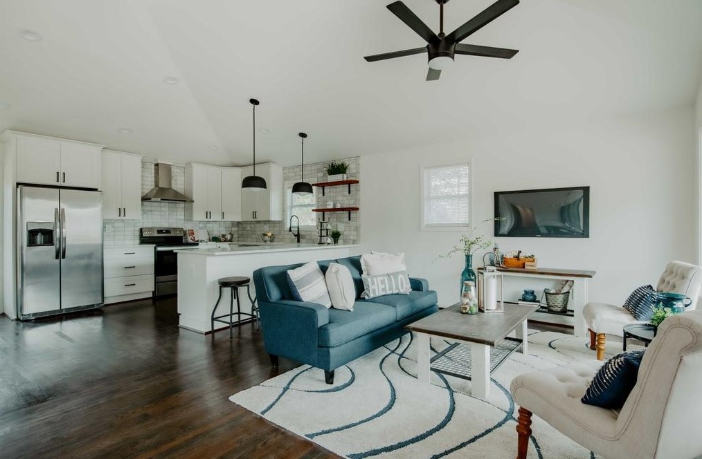 1269 Thurgood St, Atlanta GA 30314-2552 exterior