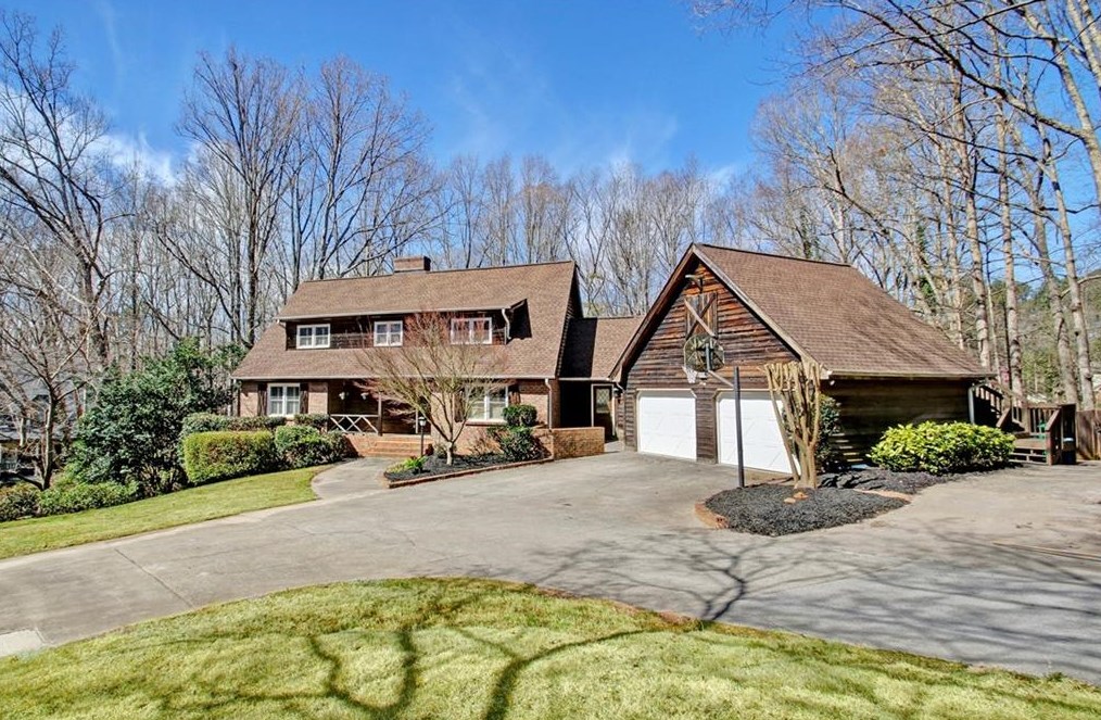 1766 Mountain Gln, Stone Mountain, GA 30087-1727