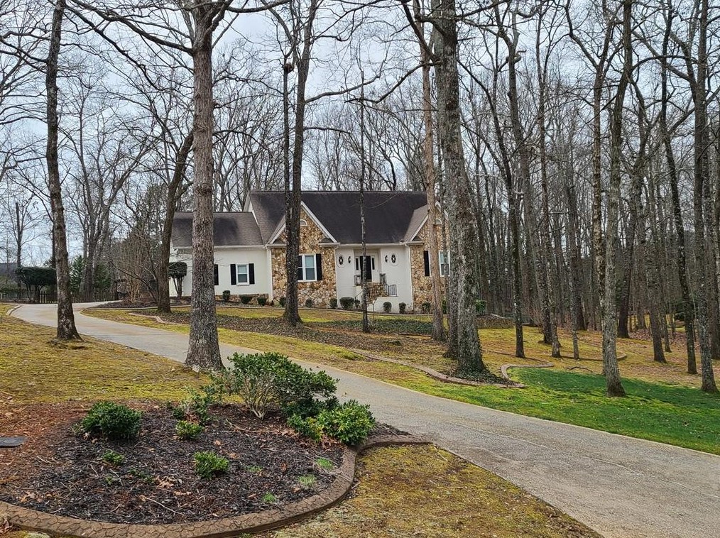 6721 Pin Oak Dr, Douglasville, GA 30135-4550