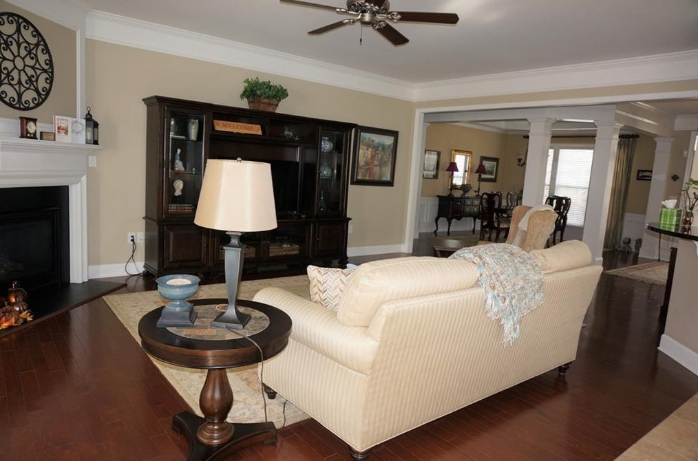 6526 Autumn Crest Ln, Hoschton GA  30548-8250 exterior