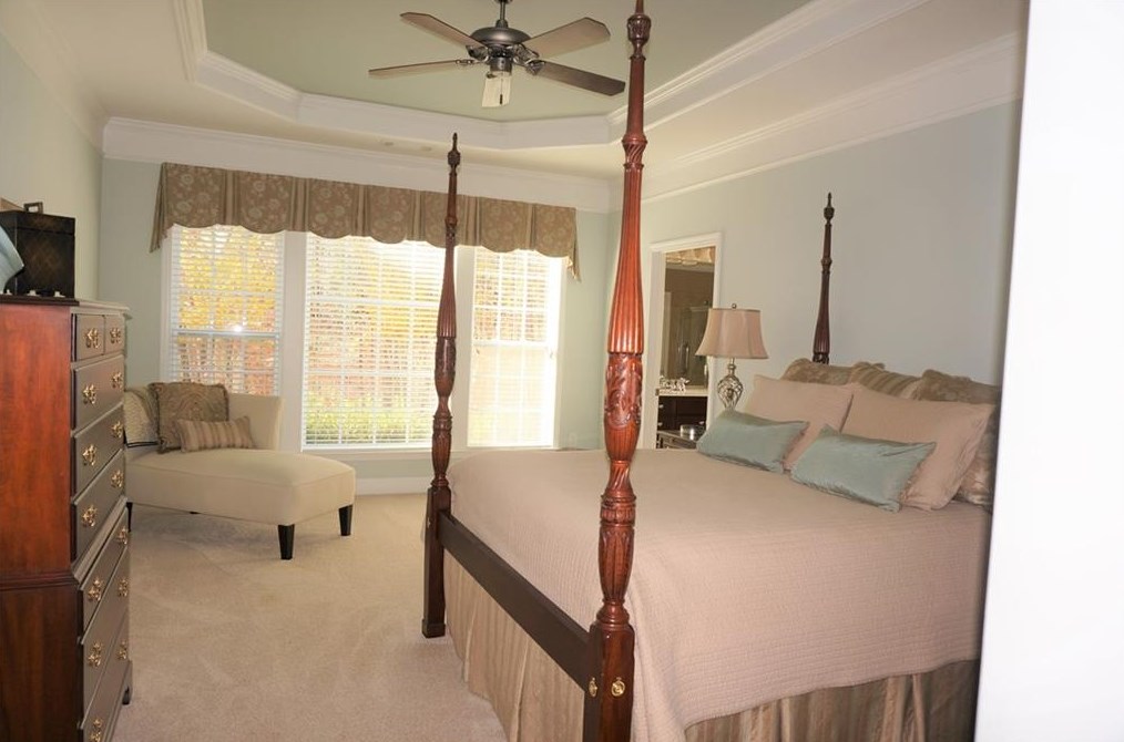 6526 Autumn Crest Ln, Hoschton GA  30548-8250 exterior